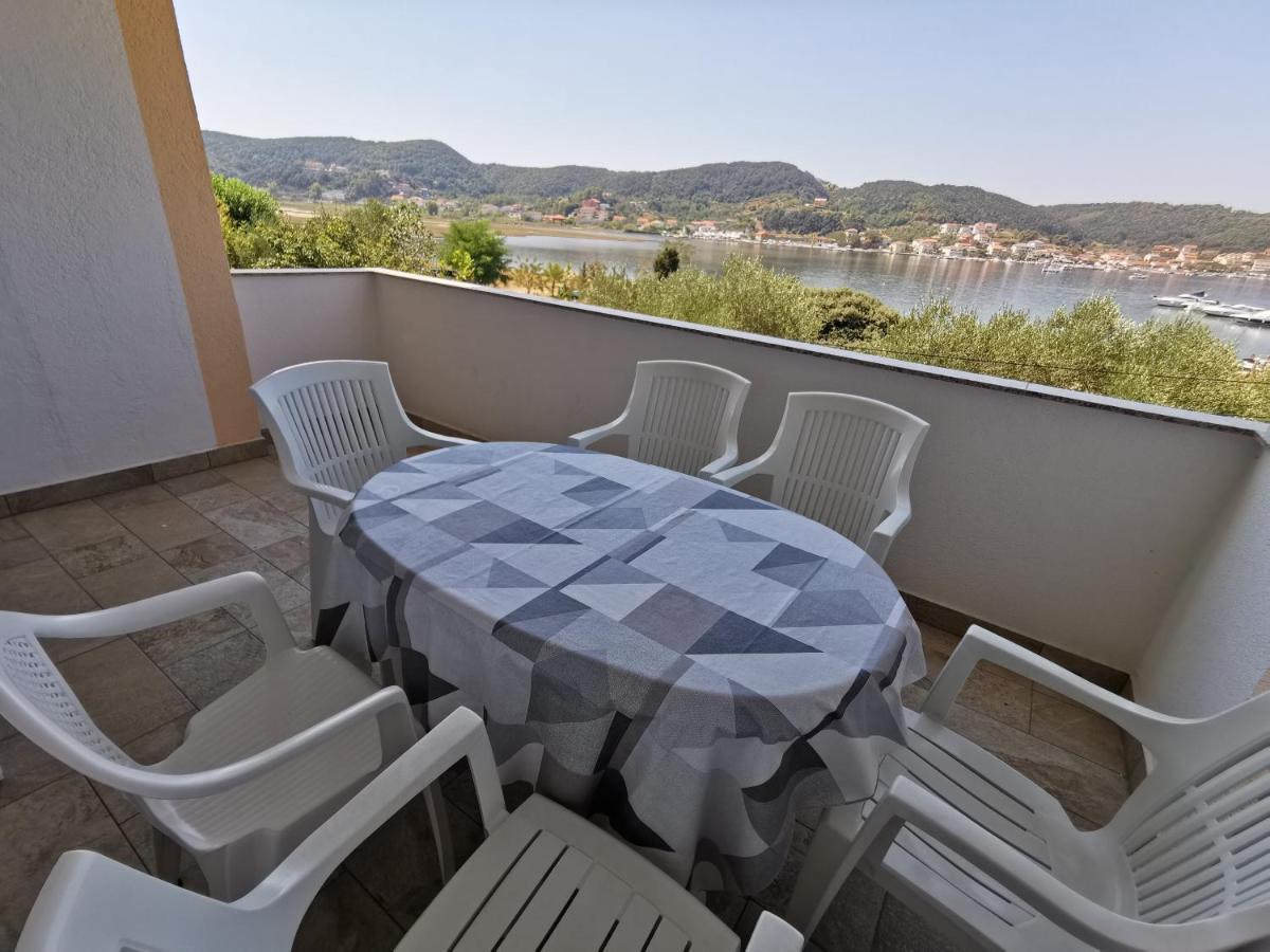 Haus Maro Apartment Supetarska Draga Exterior photo